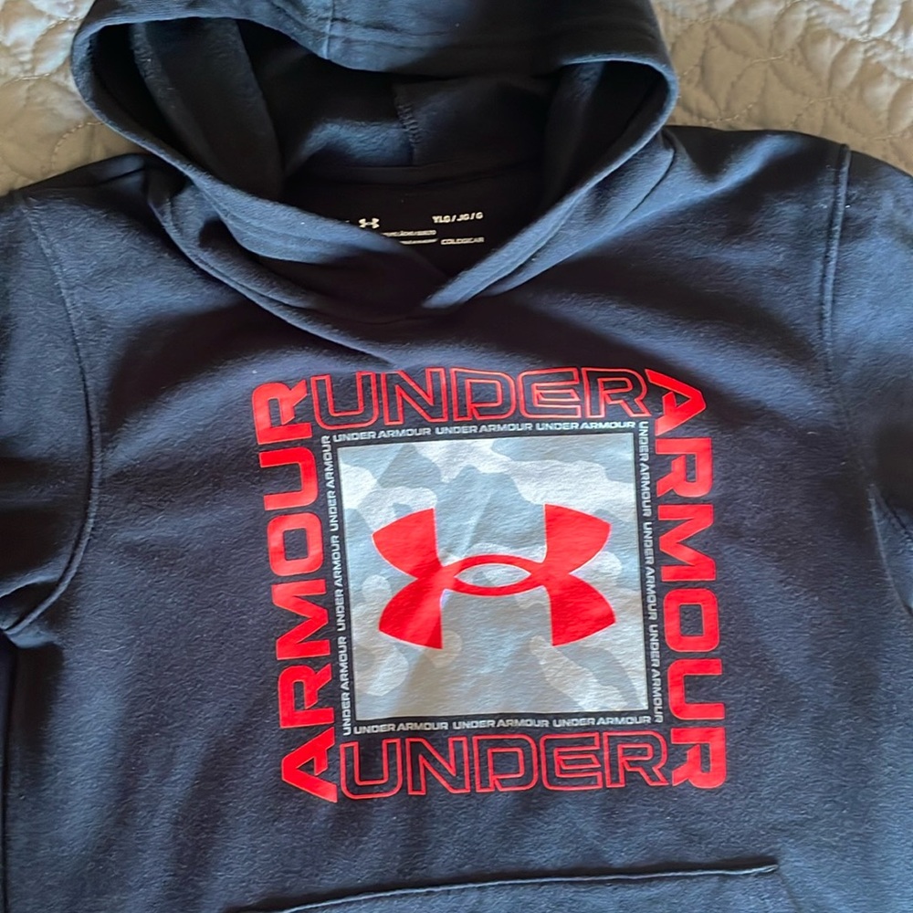 Under Armour cold gear hoodie youth large